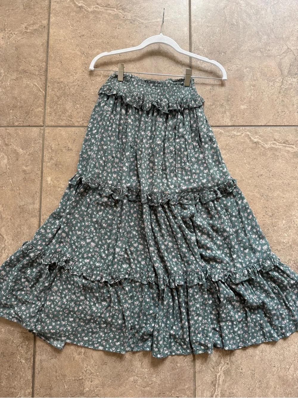 Aura Floral Tiered Midi Skirt (S) - Picture 2 of 4